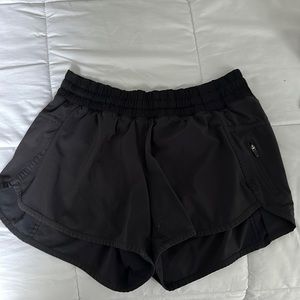 Lululemon tracker shorts